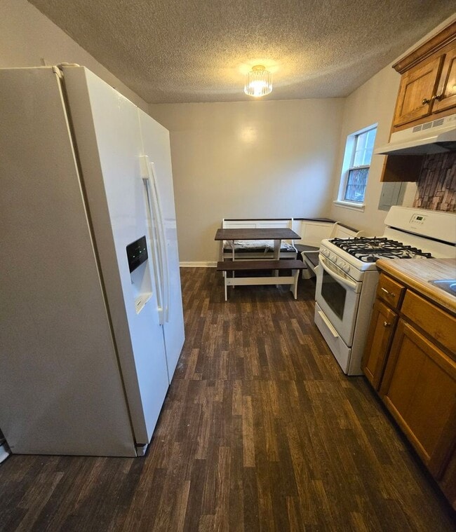 Building Photo - 801 Walnut St