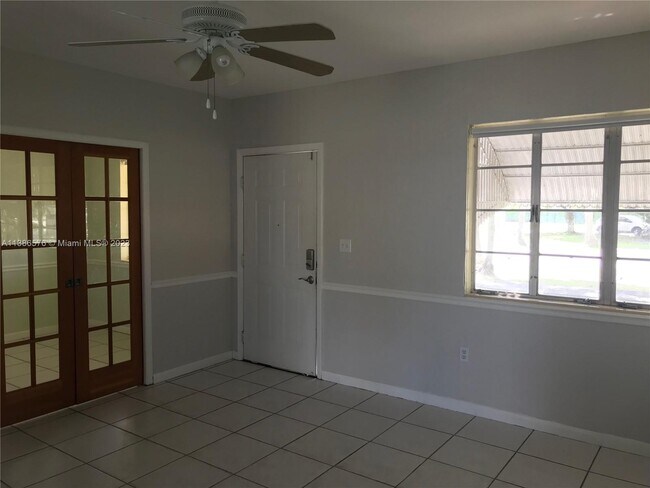 Building Photo - 201 Flagler Dr