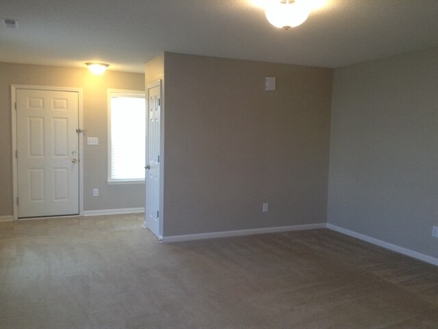 Building Photo - 10261 Sunvista Ct