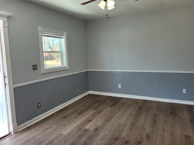 Building Photo - 403 S Blackwell St