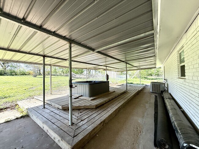 Building Photo - 39 Melody Ln