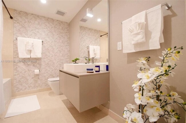 Building Photo - 1000 Brickell Plaza