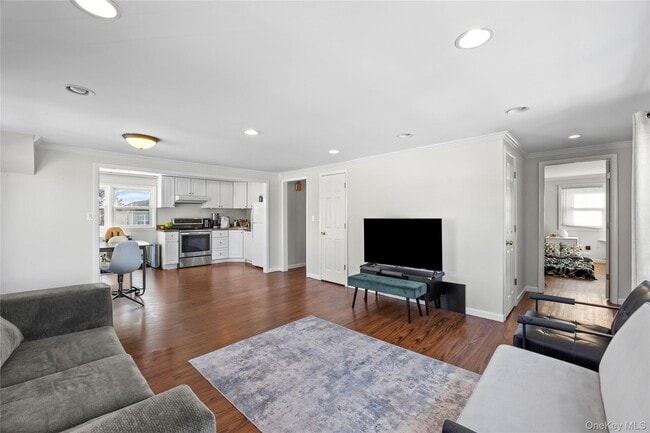 Building Photo - 272 N Delaware Ave