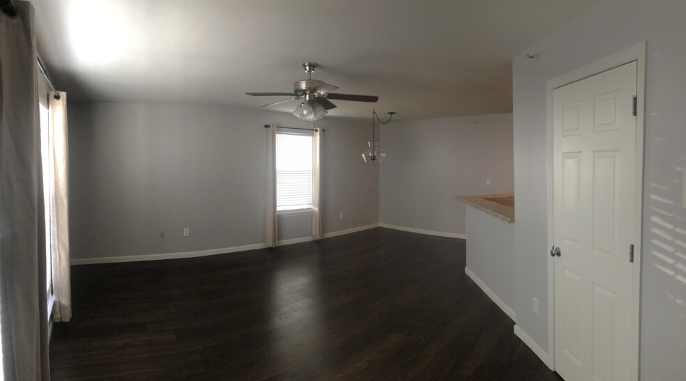 Main Room - 709 Tower Grove Dr