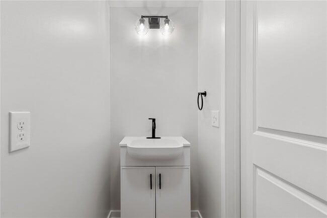 Building Photo - 169 S Union St