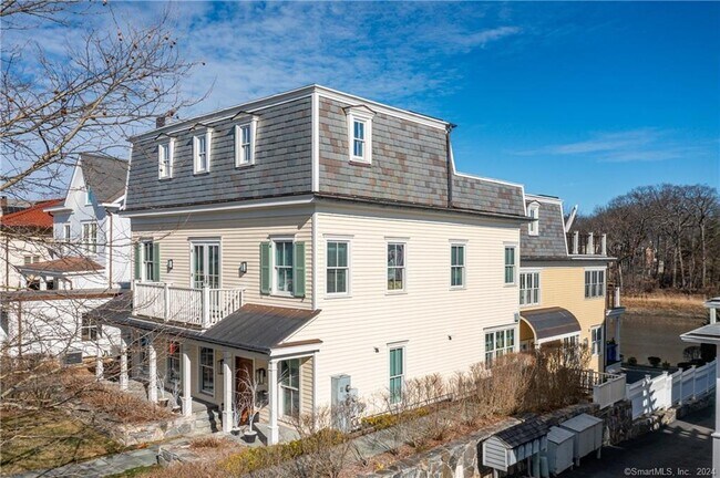 Building Photo - 623 Steamboat Rd