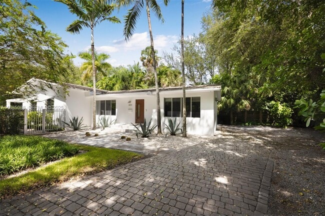 Building Photo - 3894 Main Hwy