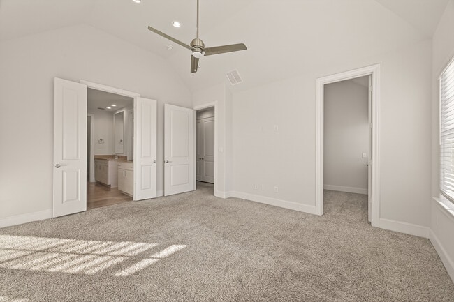 Building Photo - 9663 Kings Cross Station