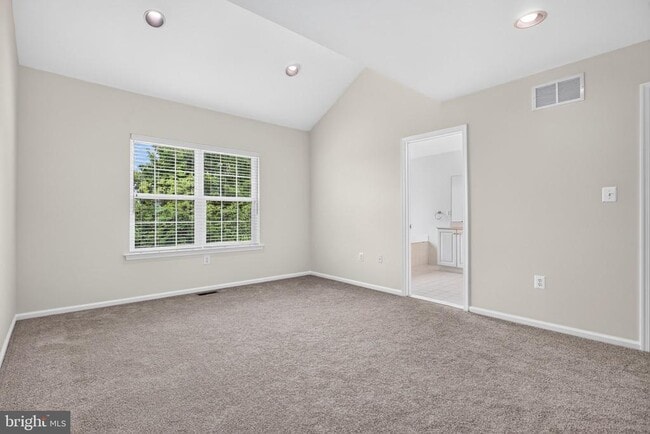 Building Photo - 102 Ashley Way