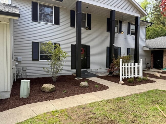 Building Photo - 5932 Joymont St