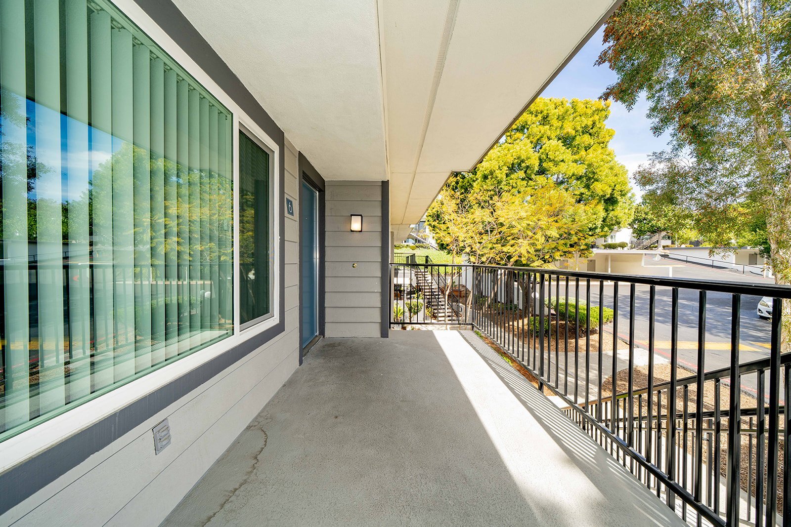 Building Photo - 1125 Meadow Lake Dr