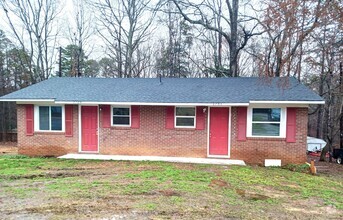 Building Photo - One Bedroom Apt for Rent in Lancaster SC!