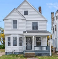 Building Photo - 2070 W 105th St