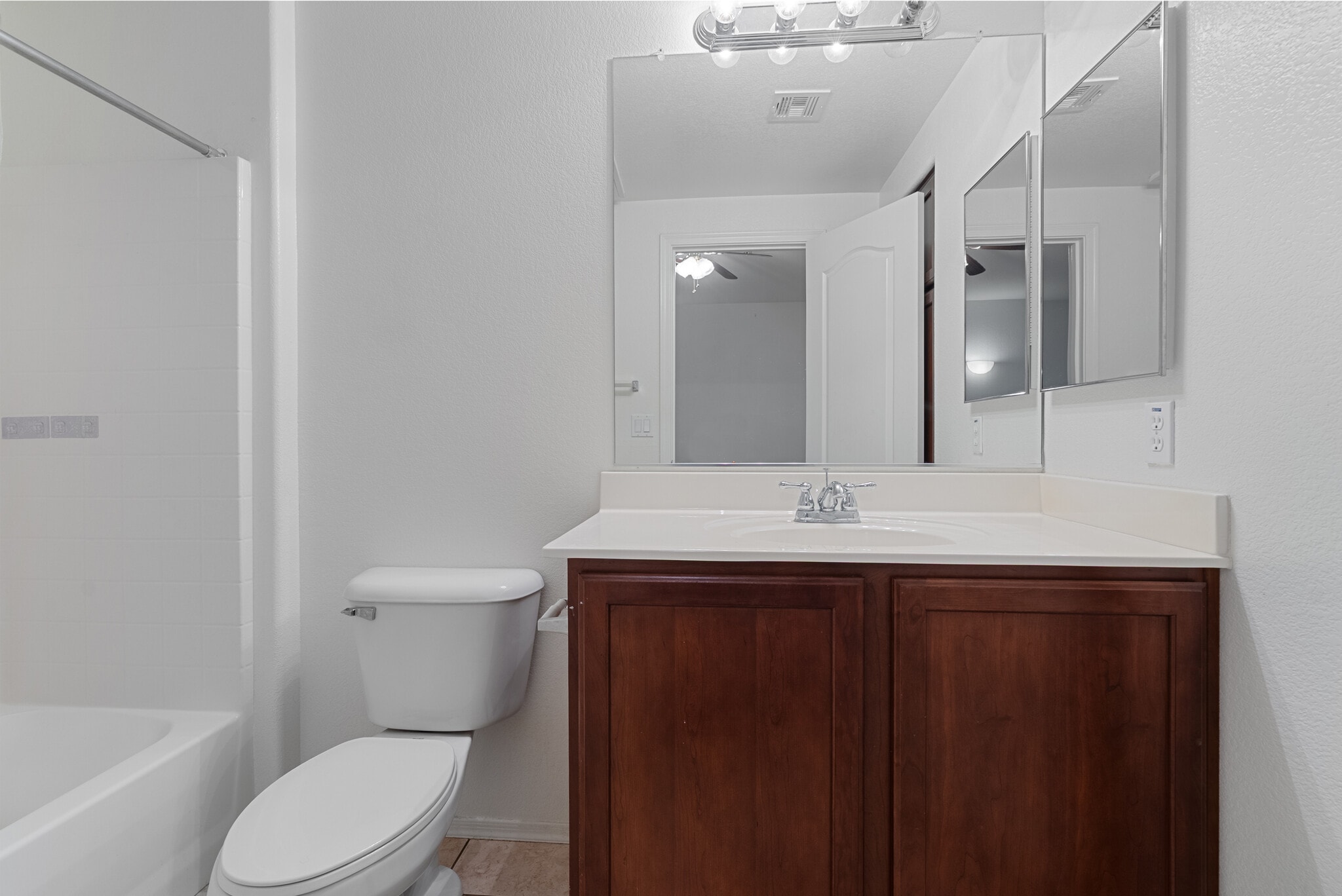 Building Photo - 2150 W Alameda Rd