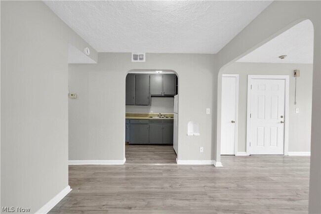 Building Photo - 5208 Lee Rd