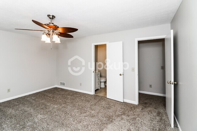 Building Photo - Fantastic 2bd/2.5ba home! Let yourself in!