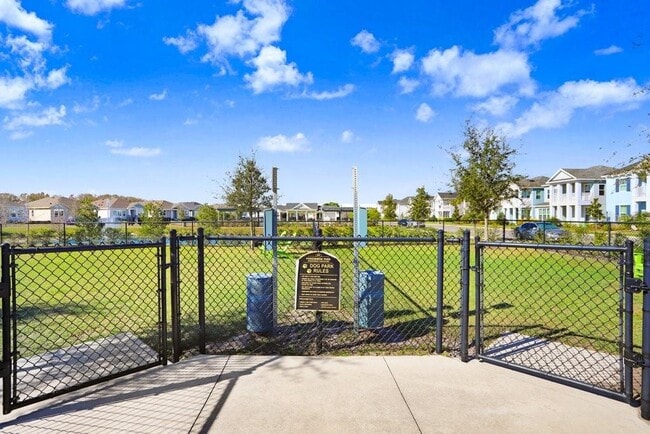 Building Photo - 28793 Sweet Persimmon Dr