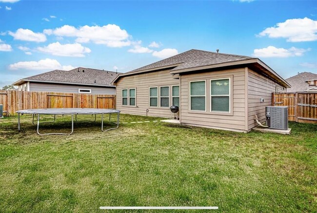 Building Photo - 10750 Nyla Spring St