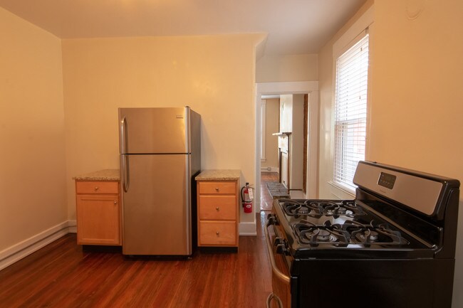 Building Photo - 36 W Court St