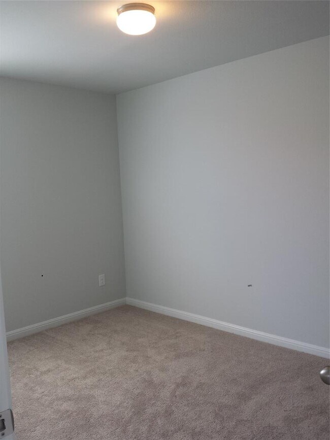 Building Photo - 340 Perry St