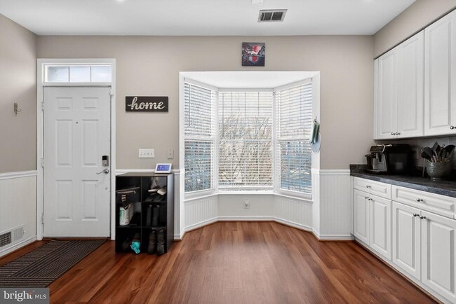 Building Photo - 1221 Rockland Ct