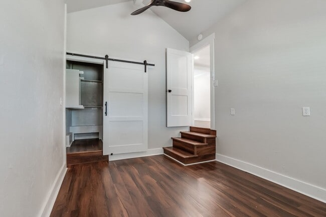 Building Photo - Luxury remodel in NW Oklahoma City