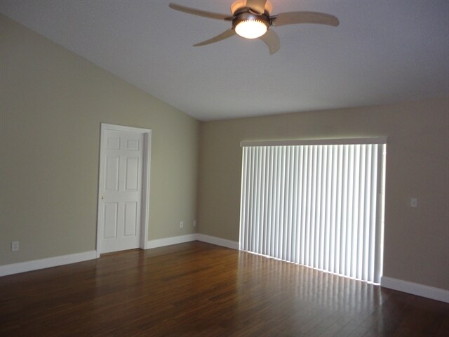 Building Photo - 4618 Castile Way S