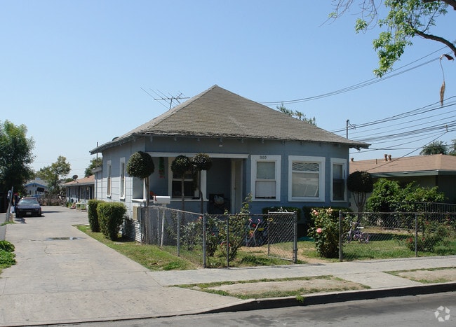 Primary Photo - 1010 W Bishop St