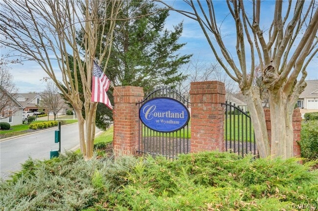 Building Photo - 5406 Ridgedale Dr