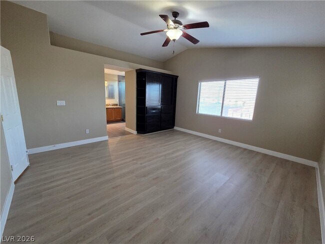 Building Photo - 3504 Lonesome Drum St