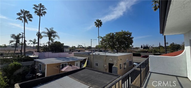 Building Photo - 840 S Anaheim Blvd