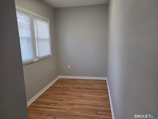 Building Photo - 248 Bassett St