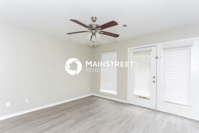 Building Photo - 4 Bedroom Pet-Friendly Home in Garland, TX...