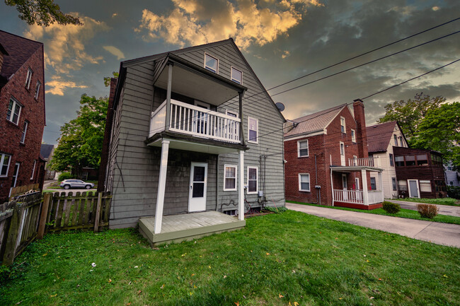 Building Photo - Peacefulhome-Newell Duplex