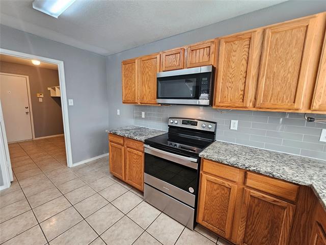 Building Photo - 2408 Finch Dr
