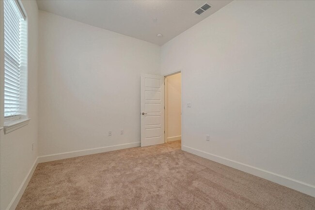 Building Photo - FULLY FURNISHED - ALMOST NEW 4 BED, 2.5 BATHS, 2 CAR GARAGE, 1 STORY IN NORTH LAKE COMMUNITY, NOR...