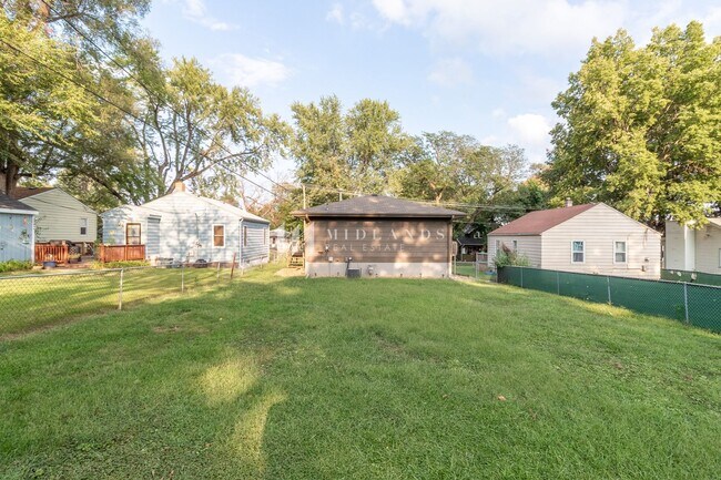 Building Photo - Updated Home in Olde Towne Bellevue