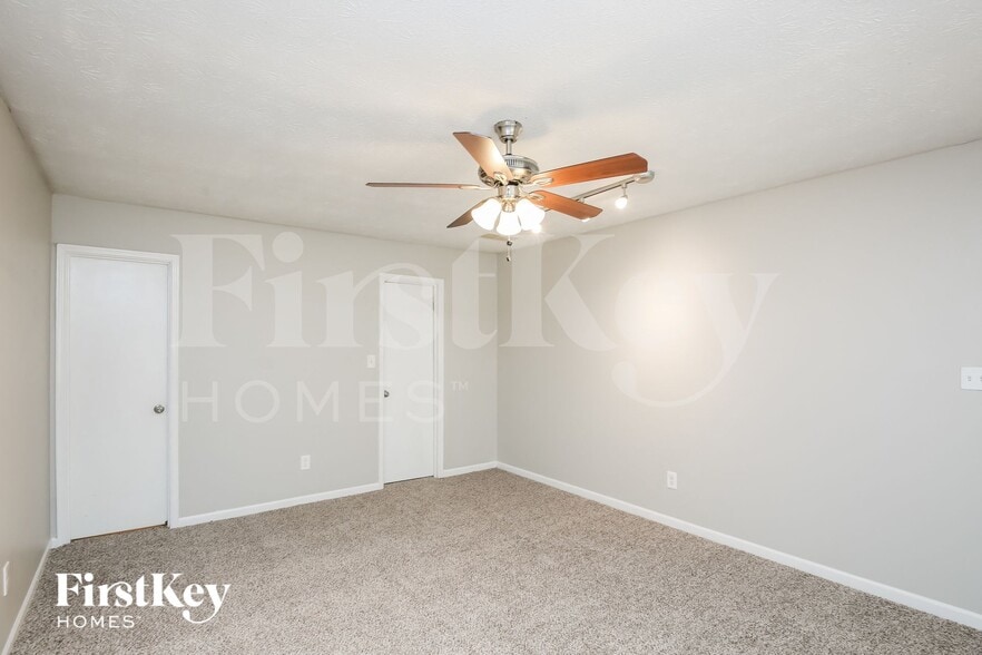 Building Photo - 5301 W Jones Bridge Rd