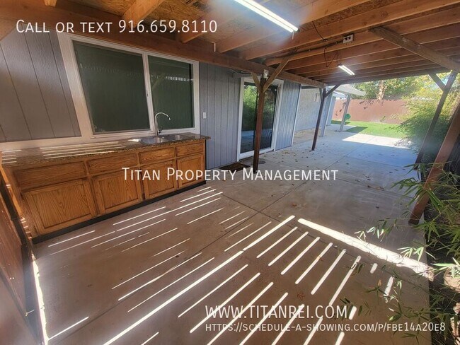 Building Photo - 6245 Dias Ave