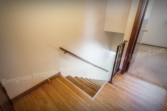 Building Photo - 1707-1721 E 16th St