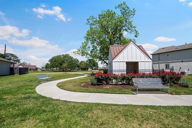 Building Photo - 23403 Cranberry Grader Ln