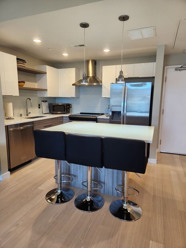 Building Photo - Luxury Bozeman Condo for Rent