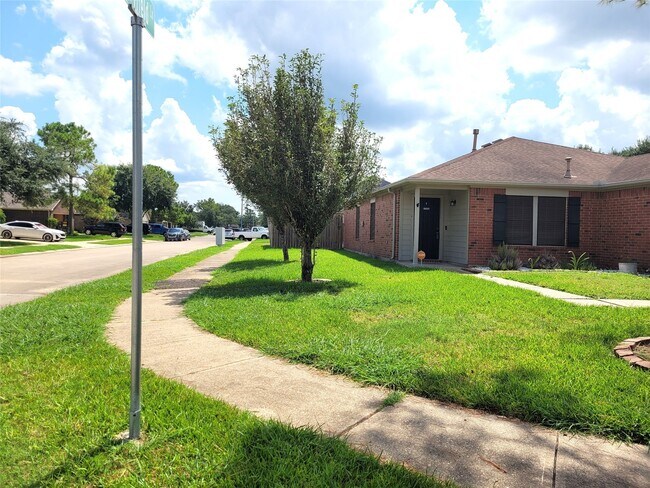 Building Photo - 3401 Wheatstalk Ln