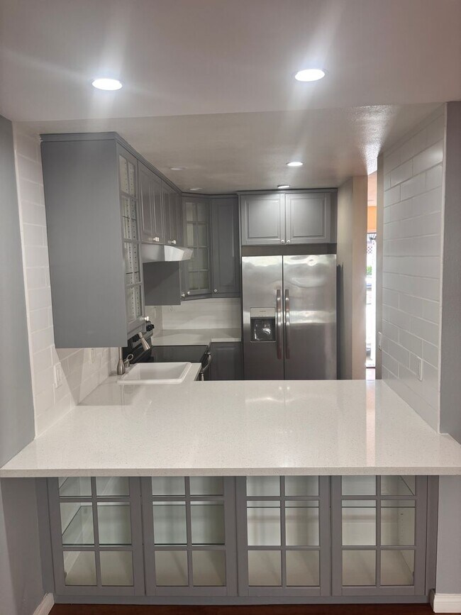 Building Photo - TOWNHOME FOR RENT IN CLAIREMONT - 2BD/1.5BA - ONLY $3,195/MO