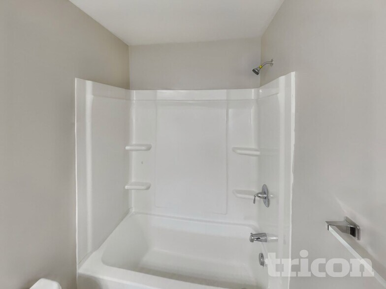 Building Photo - 5 Stanwick Ct