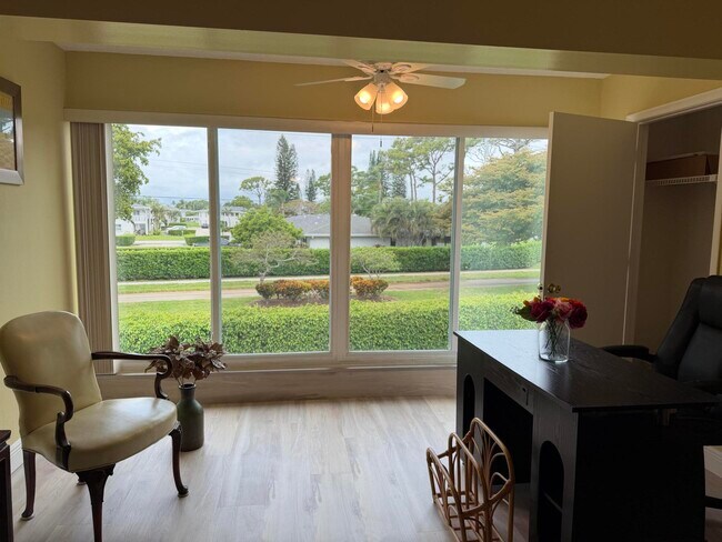 Building Photo - 1121 Cactus Terrace