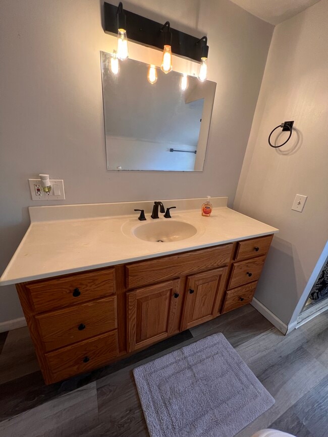 Building Photo - 2634 N Michigan Ave