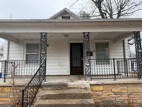 Building Photo - 129 Griffin-S