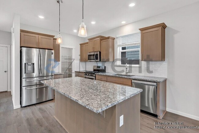 Building Photo - 31474 NW Turel Dr