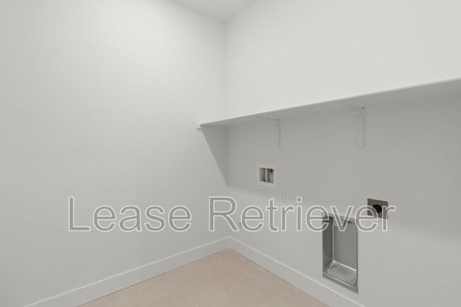 Building Photo - 1909 Ariana Pl